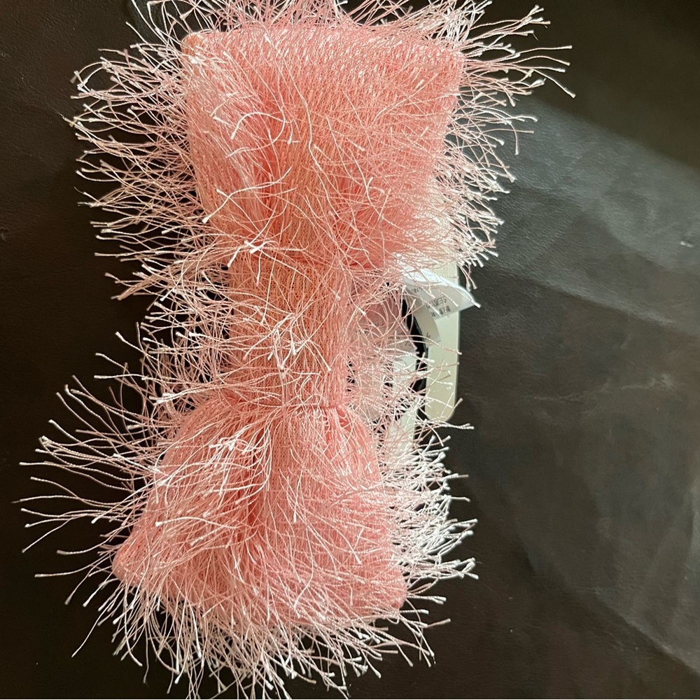 AUW Pink Fluffy Hair Bow